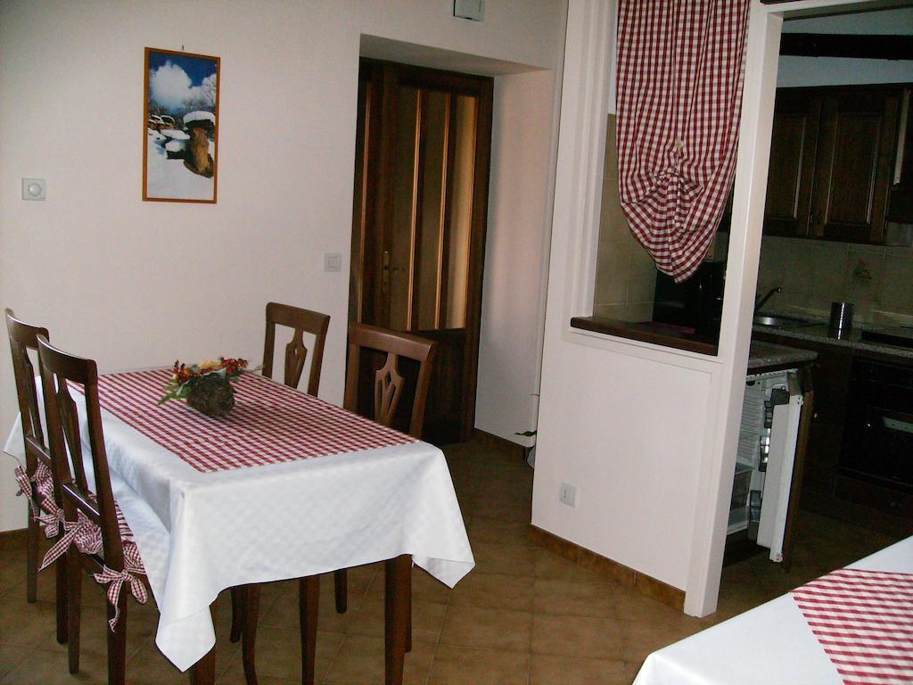 Bed and Breakfast Il Barucin Villar San Costanzo Zimmer foto